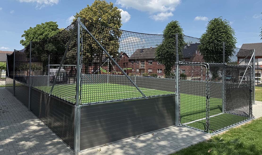 Mini-Pitch at Grundschule Hückelhoven-Brachelen: A Game-Changer for Schoolyard Play